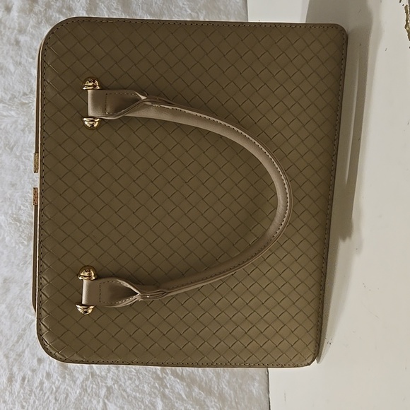 Purse - Picture 2 of 6